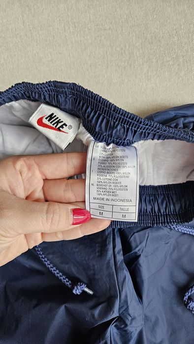 Спортно долнище Nike S-M с ципове на крачолите, ново