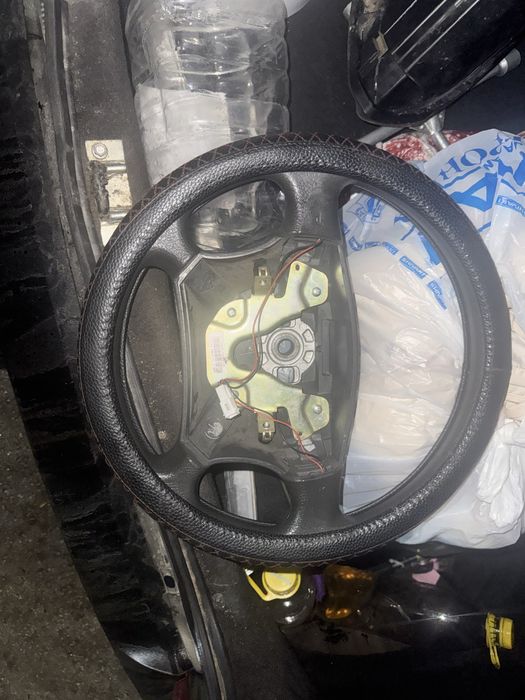 Руль от первой приоры с подушкой