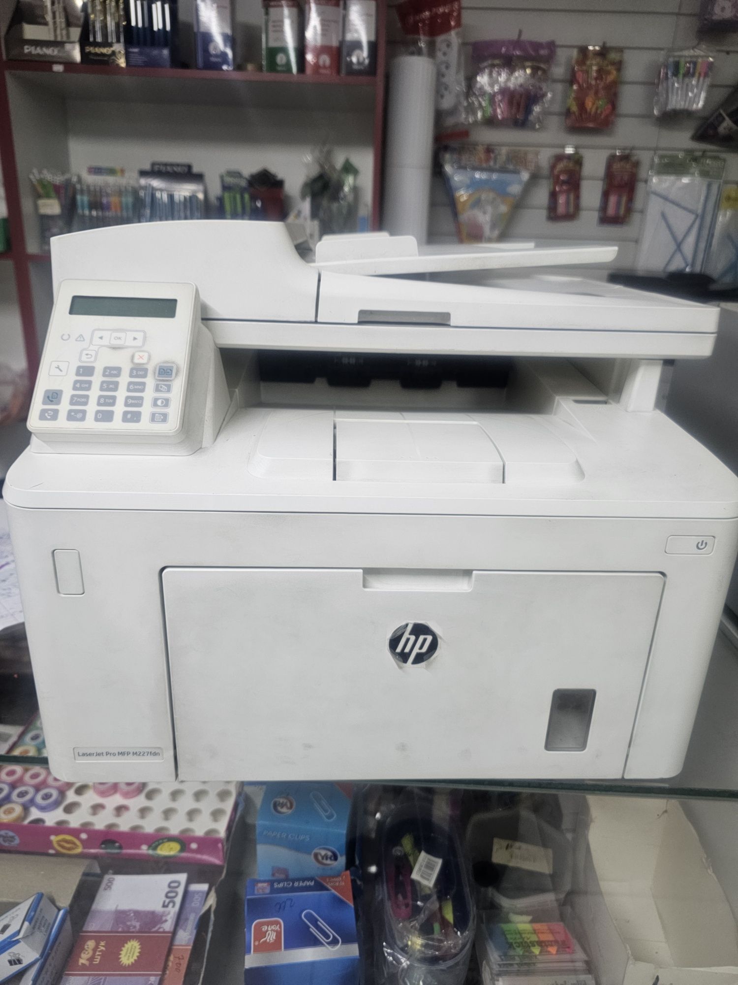 Продам принтер лазерный HP 227fdn 3в1