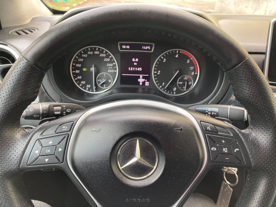 Мерцедес Бенц Б 180