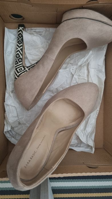 Pantofi cu toc și platforma Zara
