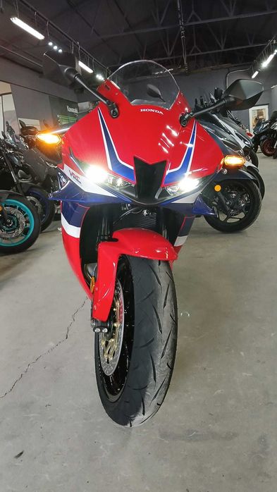 Honda CBR 600RR 2025 nou 0km-precomanda prin HONDA CONSTANTA