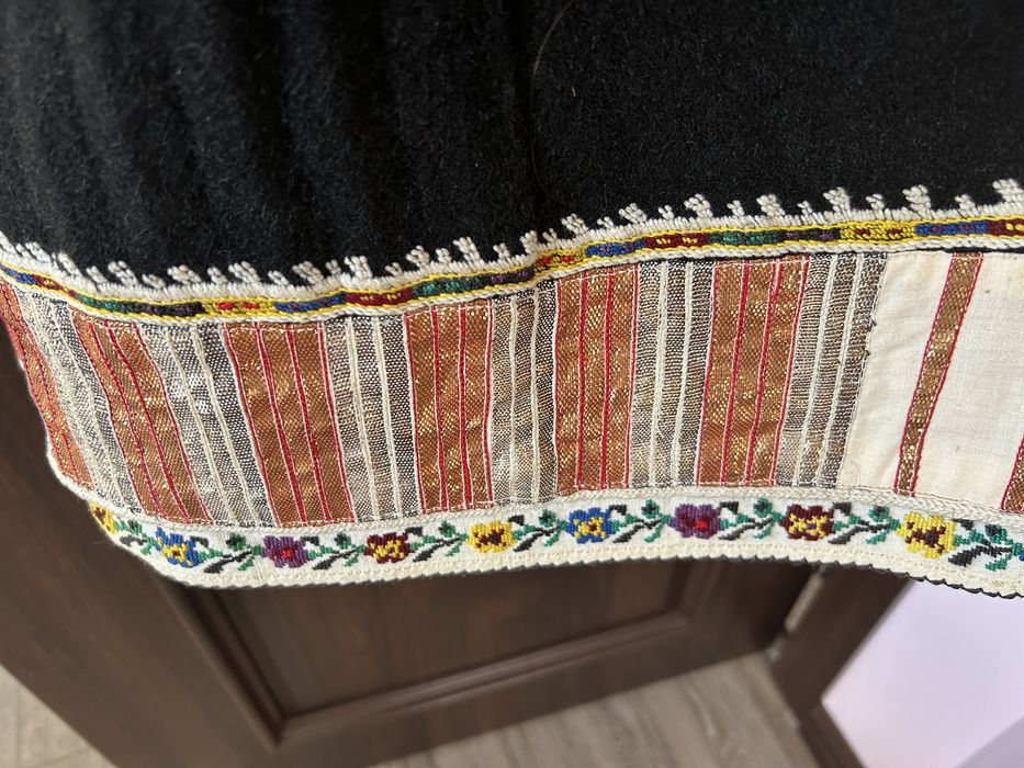 Автентична дамска носия