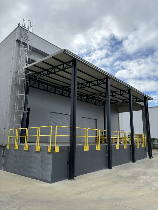 Producem pergole, garduri si porti, scari si balustrade, carport