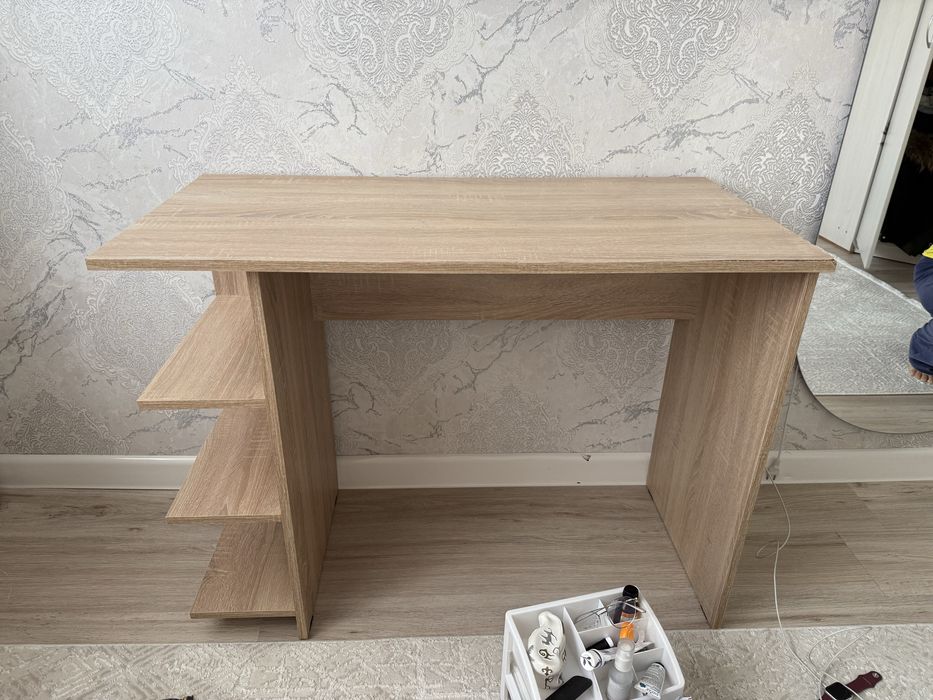 Стол компьютерный