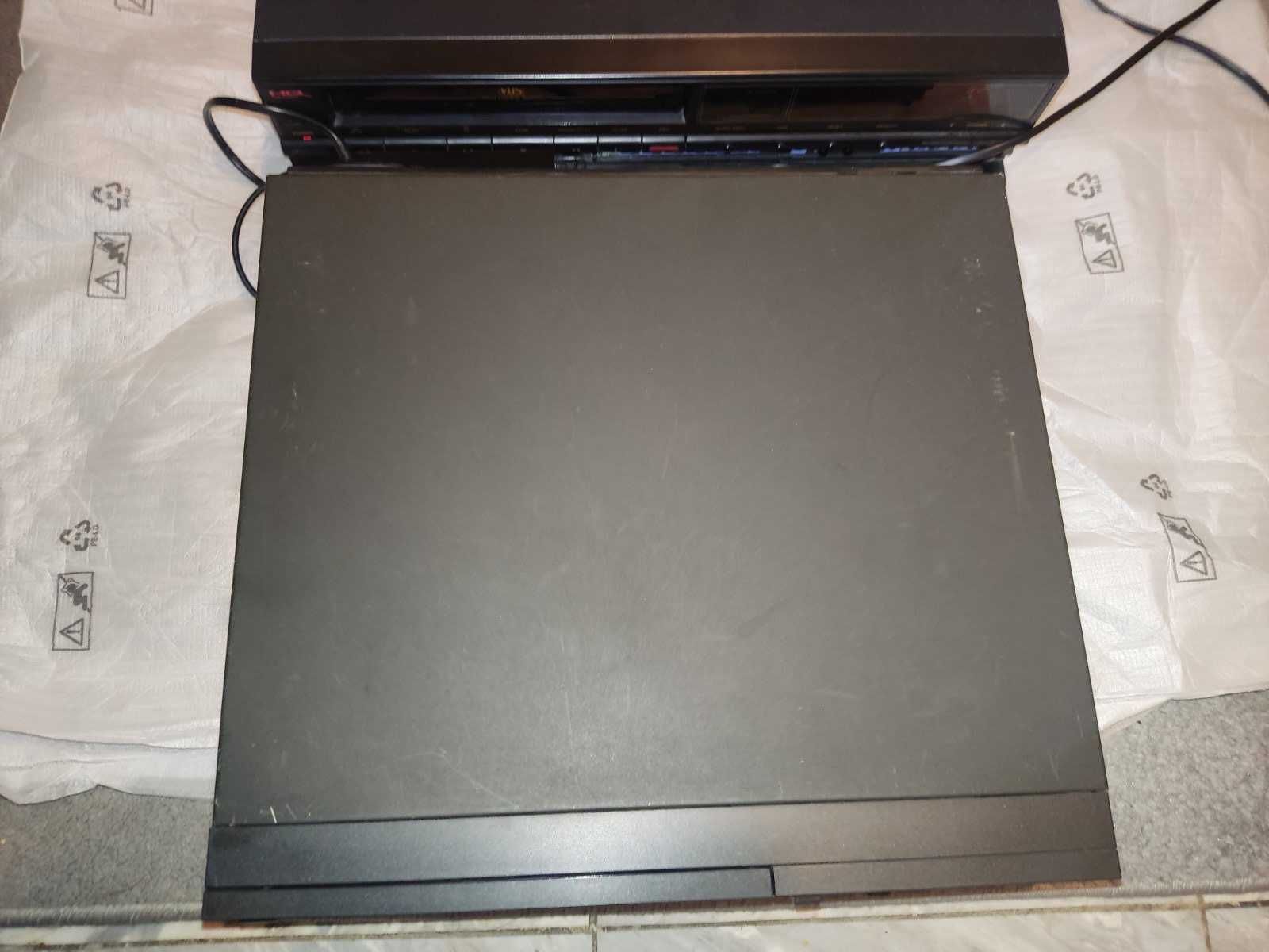 Два неработещи видео касетофона - VCR VHS