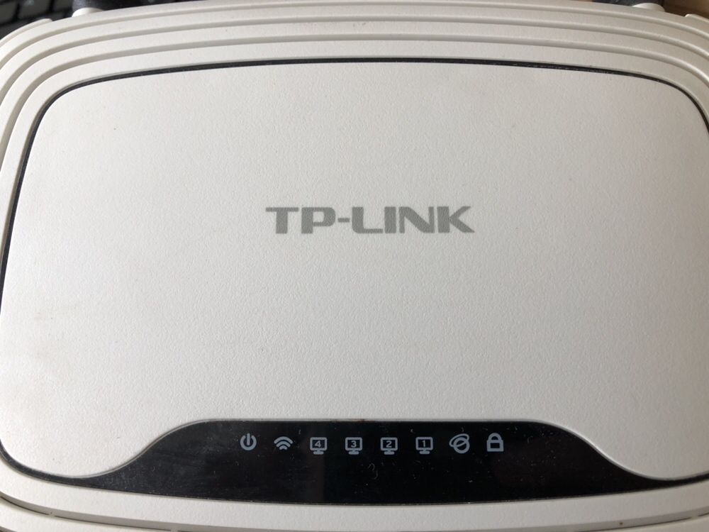 Router wireless TP Link 300Mbps cu 2 antene