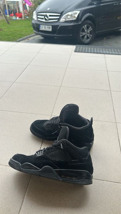 Se vinde jordan 4 black cat