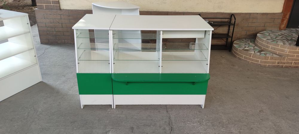 Торговый прилавок (кассовая зона)