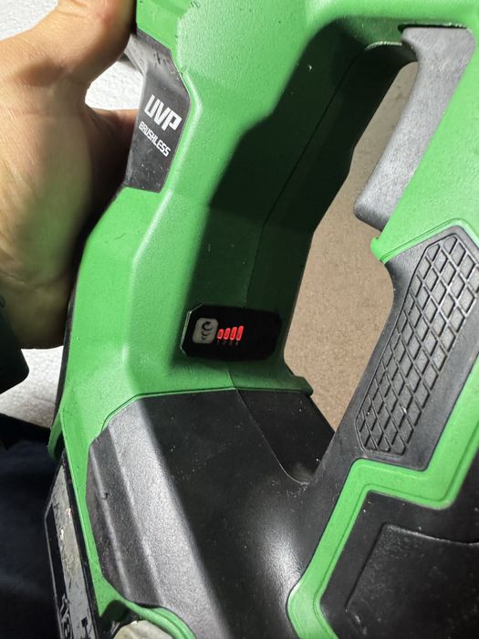 Foerastrau sanie hikoki cu baterie de 5ah