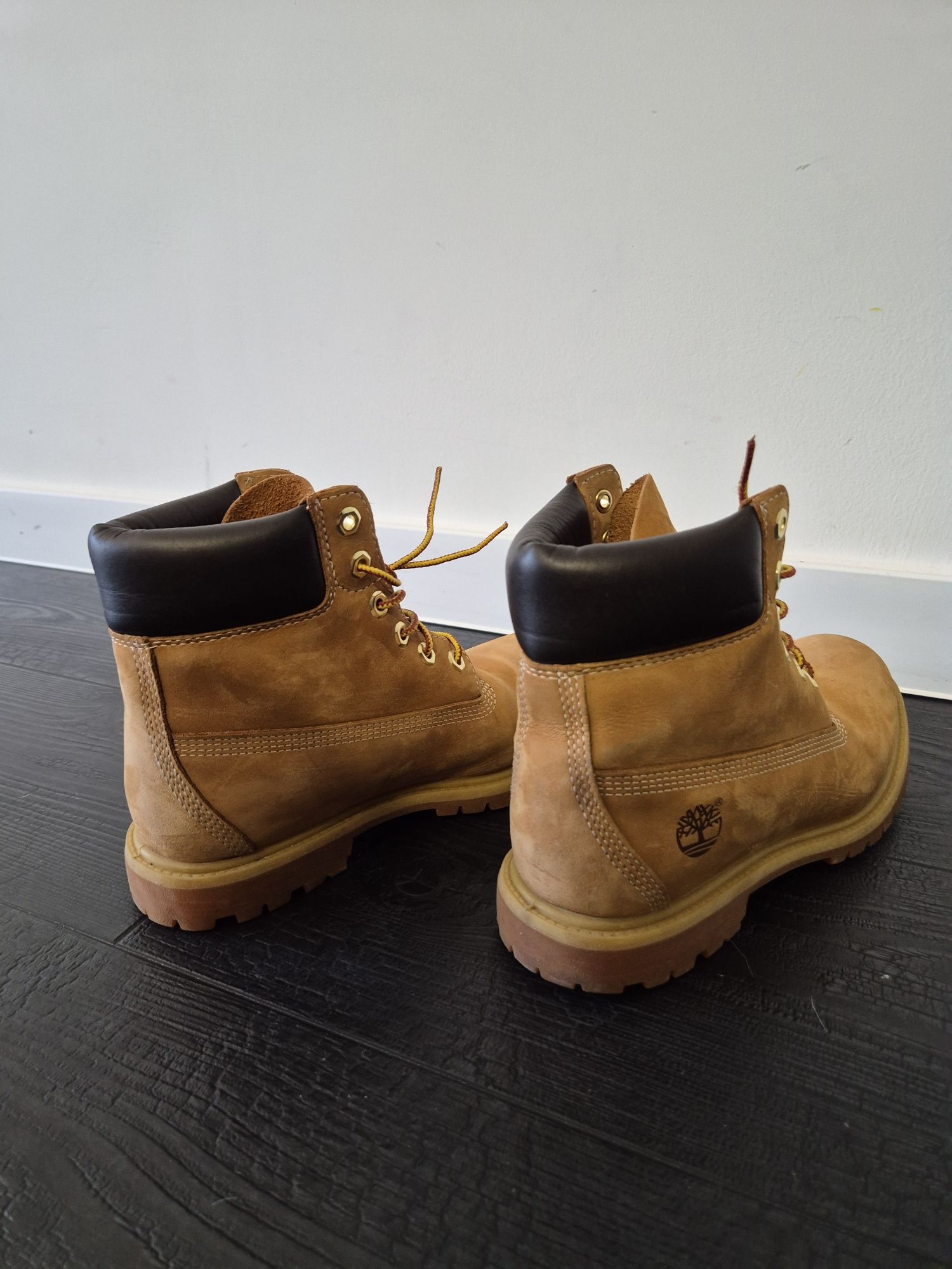 Timberland непромокаеми боти от набук