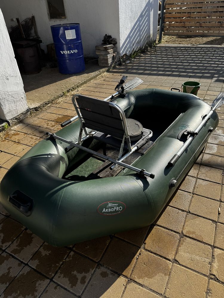 Продам надувную лодку AquaPro 240