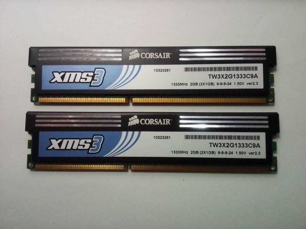 2 memorii Corsair 2GB DDR3 1333Mhz CMX2GX3M1A1333C9