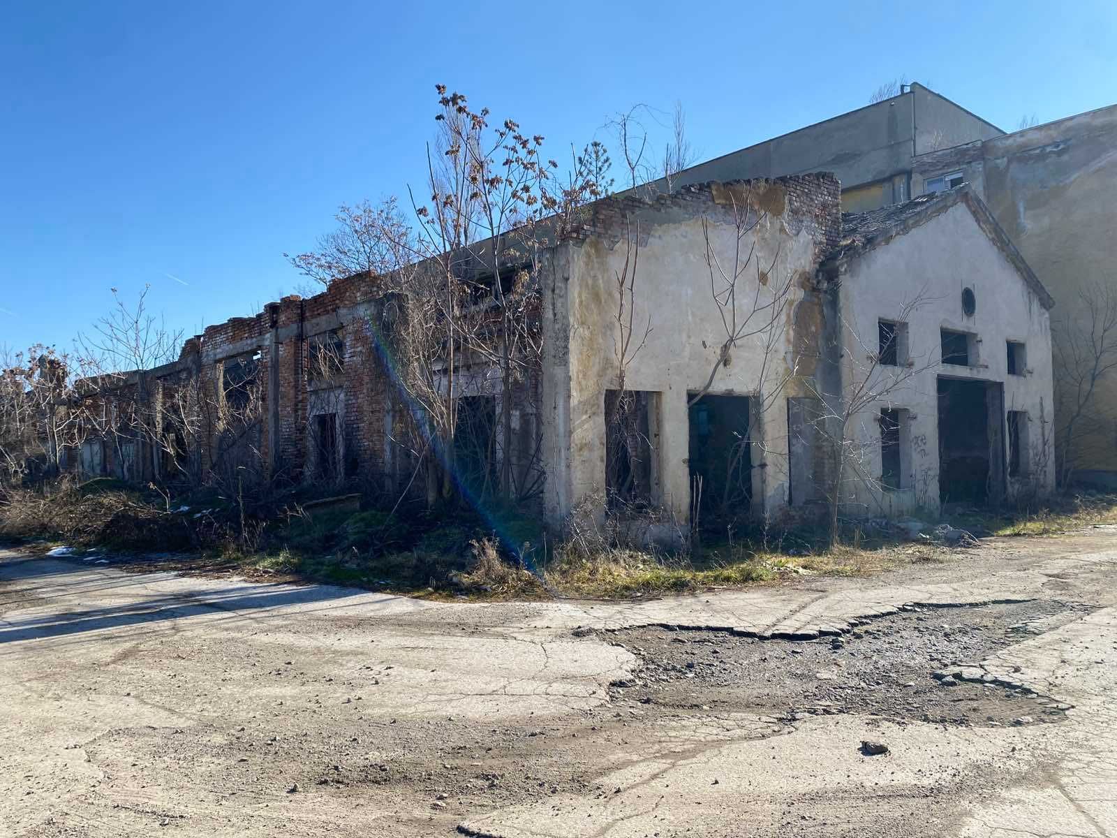 ПРОМИШЛЕН ОБЕКТ, с РЗП 1800 кв.м., двор 4000 кв.м., село Ведраре