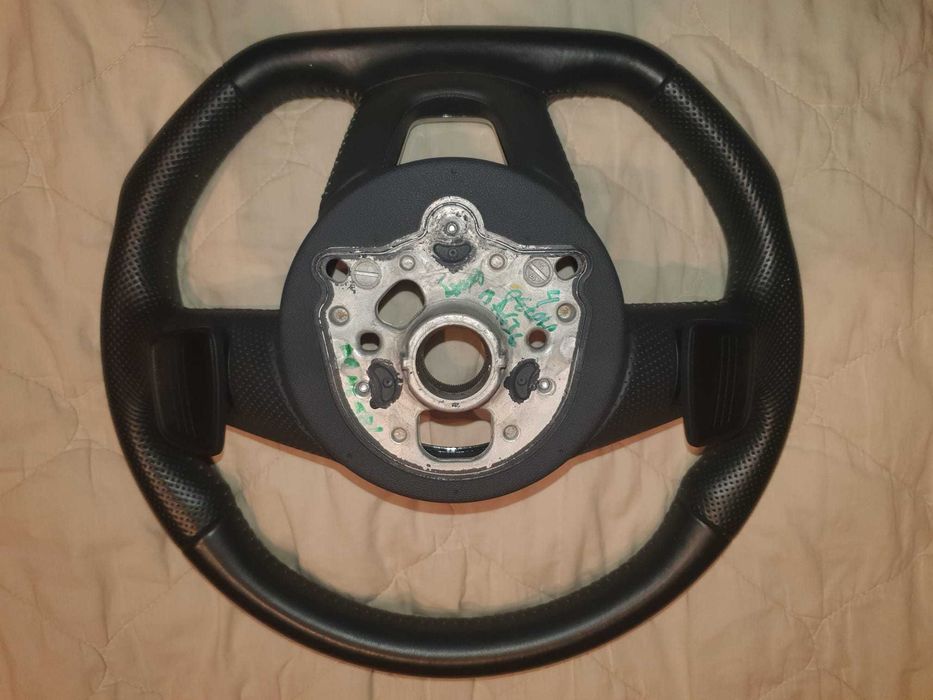 Volan tesit Audi S4 B9 second hand cu padele originale si airbag