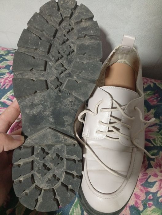 Продам кожаные туфли