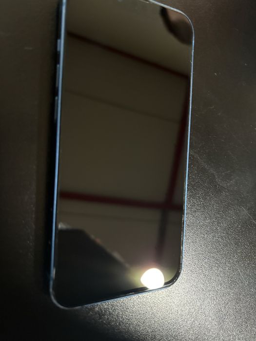 Vand iphone 13 pentru piese