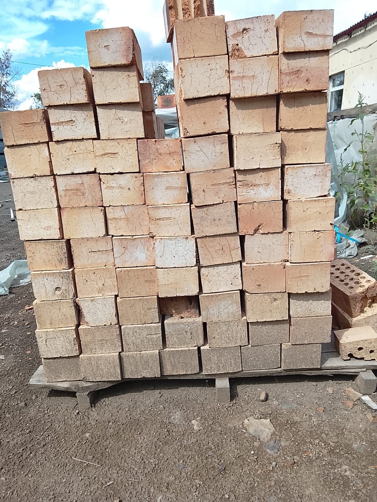Продаем кирпич, м 150 по 85тнг