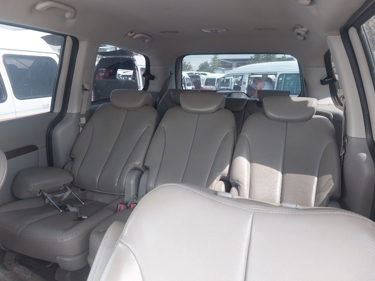 Kia Carnival 2008 yil