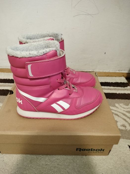Ghete fete Reebok nr 34