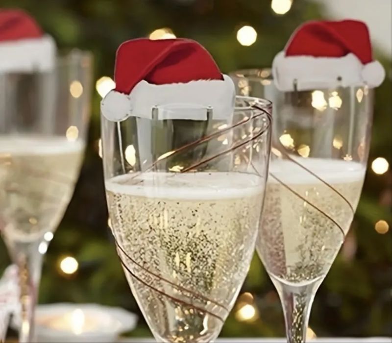 Елка новогодняя 200 в комплекте со всем