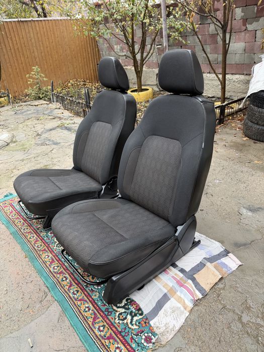 Сидения на ниву.