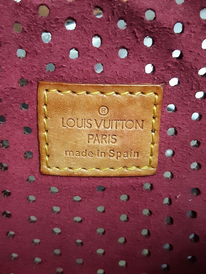 Louis Vuitton Pochette оригинална чантичка