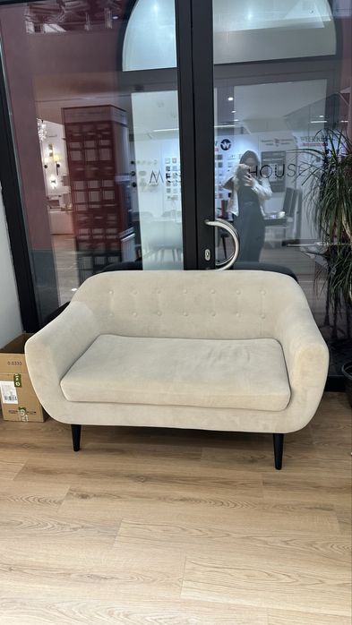 Продам диван для гостиной