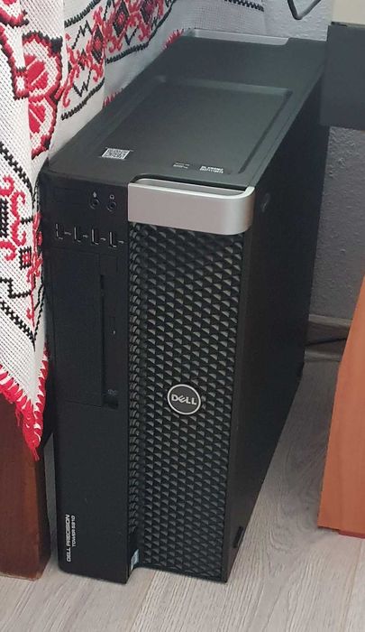 Workstation DELL T5810 Xeon E5-1650v4 32GB DDR4 RX-6500XT