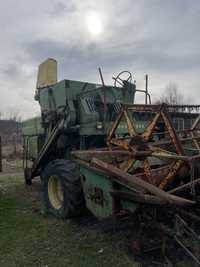 Vand sau Schimb Combina John Deere 330