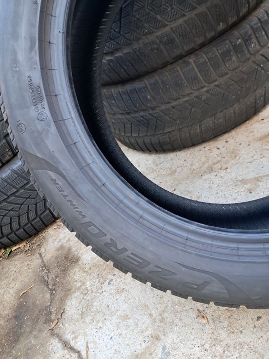 1xAnvelopa second iarna 235 50 R19 Pirelli Pzerowinter 6mm 2022