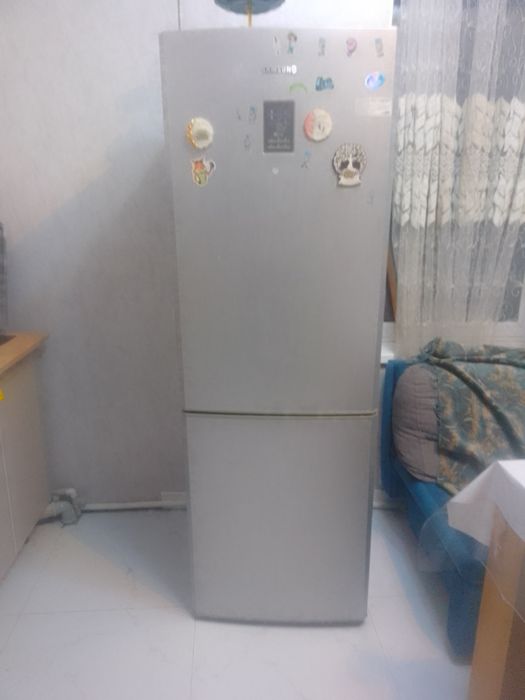 Продам холодильник