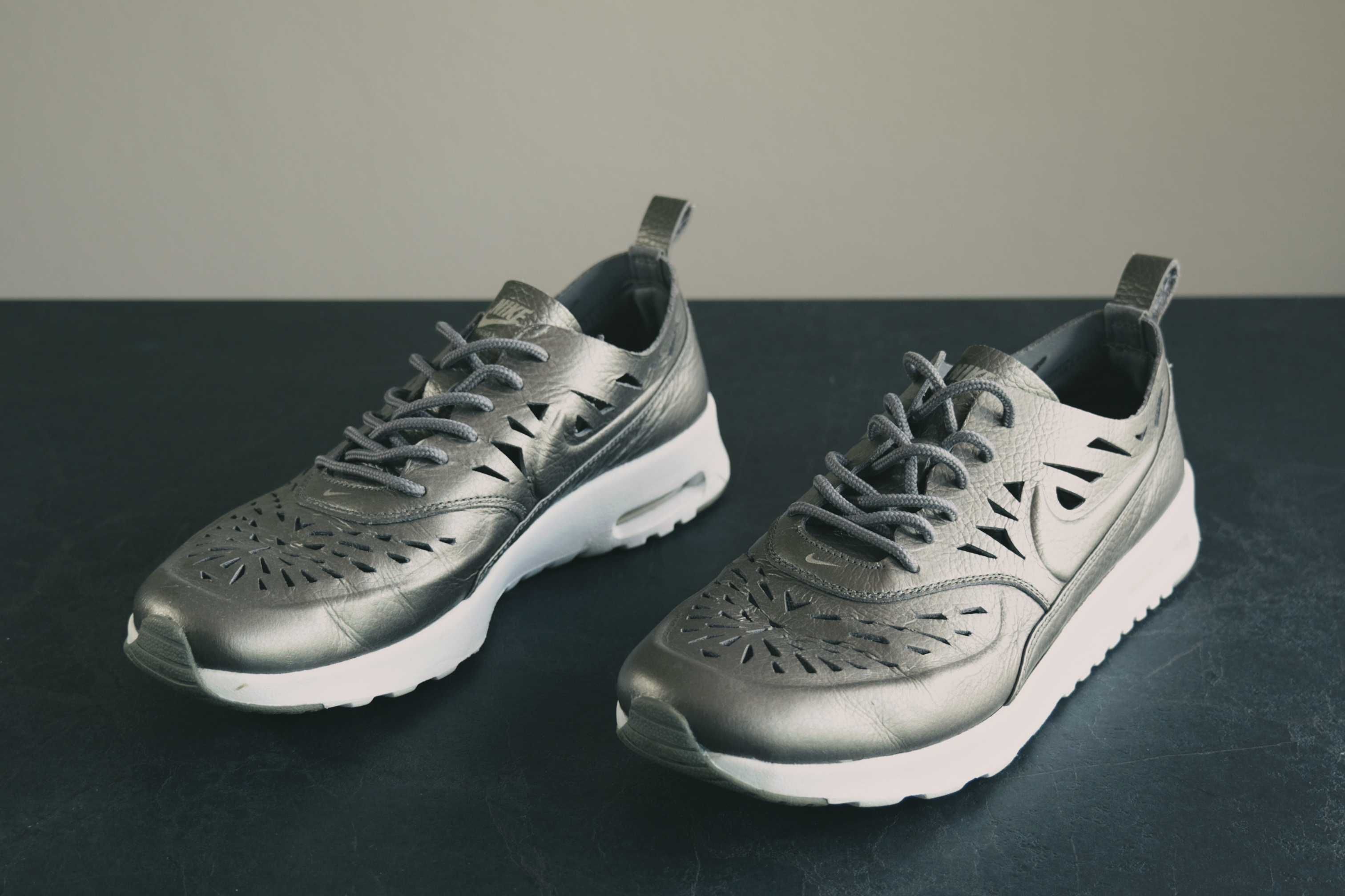 Nike Air Max Thea Joli "Metallic Pewter" - 40,5 номер Оригинални!