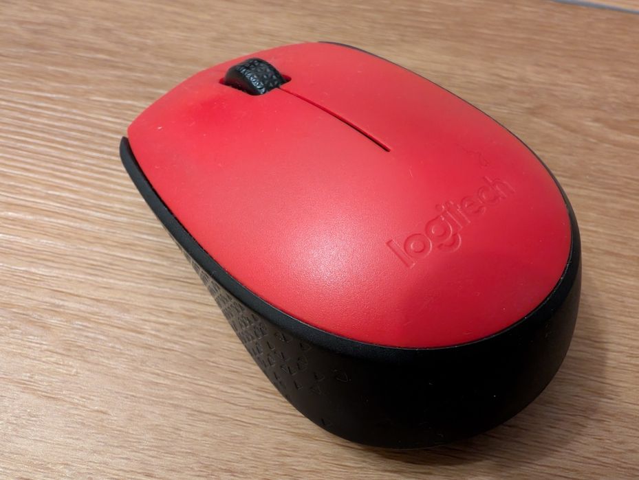 Безжична мишка Logitech M171