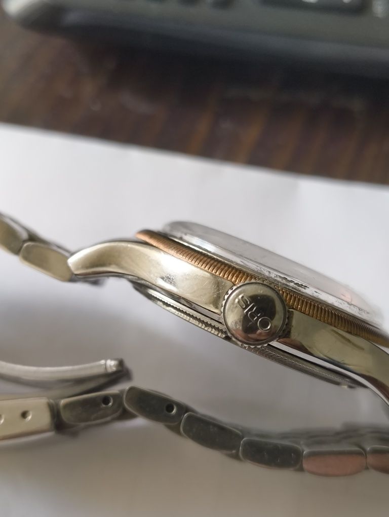 Автоматичен швейцарски часовник Oris