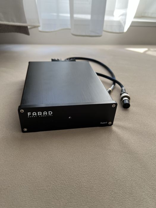 Farad Super 3 de 19V sursa liniara