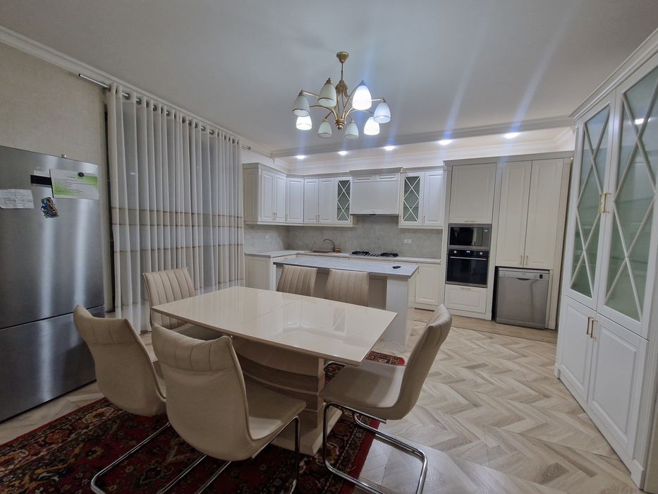 Ховли уй ижарага берилади!Ориентир Центир Стоматология, 3 хона. 150 кд