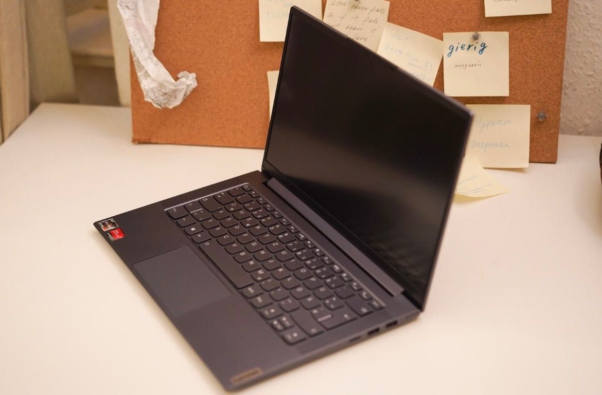 Lenovo yoga slim 7