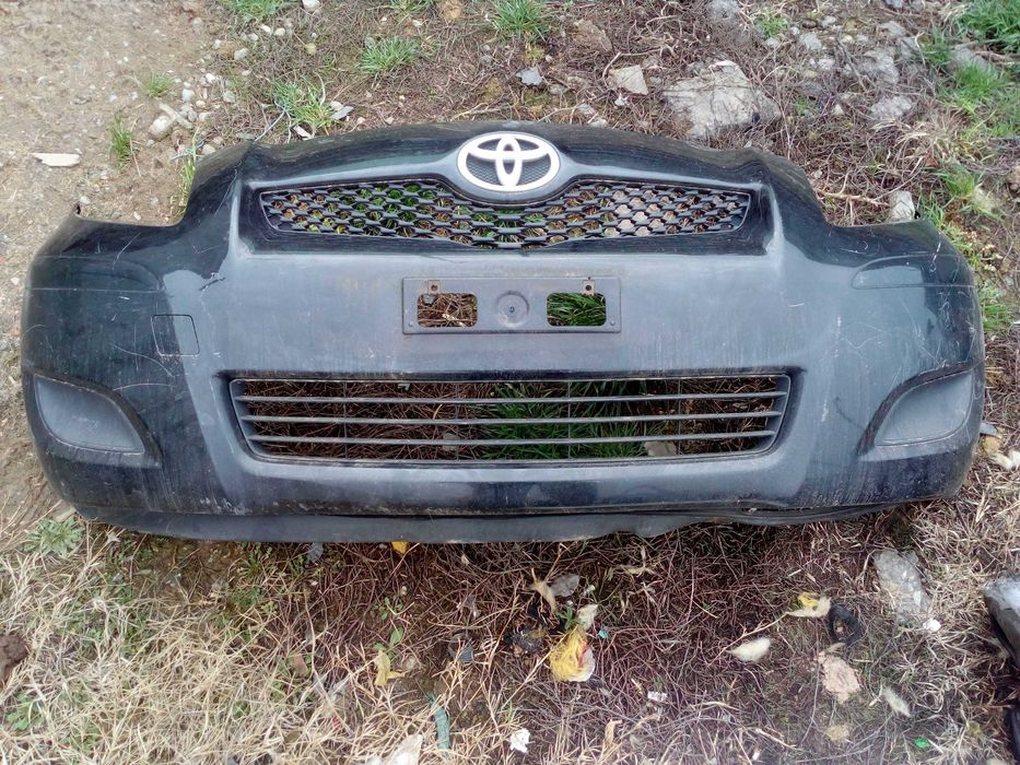 Bara Fata Toyota Yaris