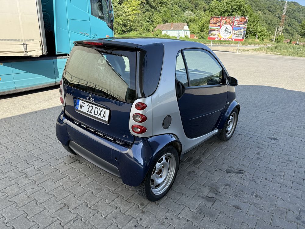SAMRT FORTWO 0.8 diesel , an 2003 , ac