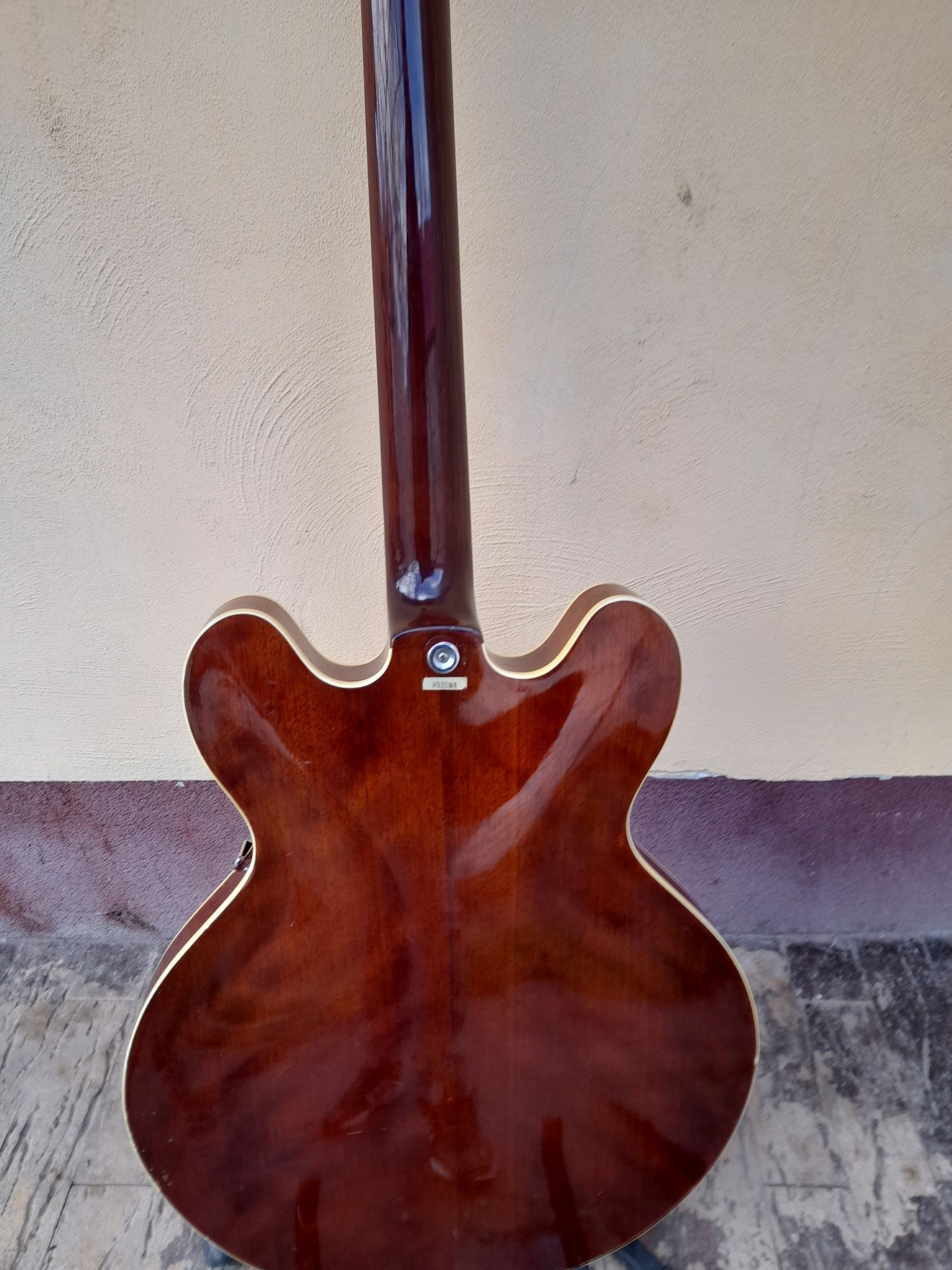 chitara semi hollow Hondo Revival H-935