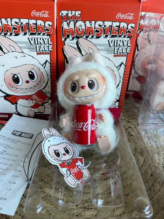 Лабубу от серията Coca Cola vinyl face 100% оригинално