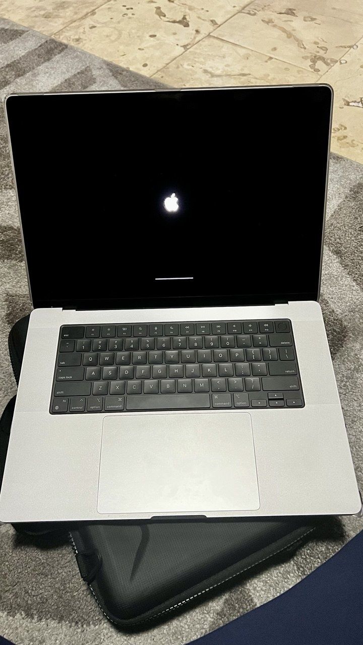 Mackbook pro m3 16 d