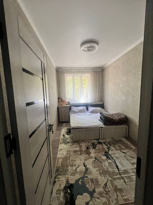 Чиланзар 8 3 комнатная 2 этаж ор-р гостиница Малика