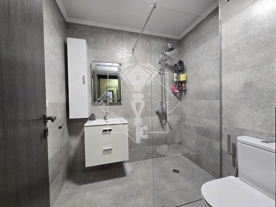 Продава се Двустаен апартамент в Пловдив, Христо Смирненски - 76 кв.м за 2303 €/кв.м - Снимка #9