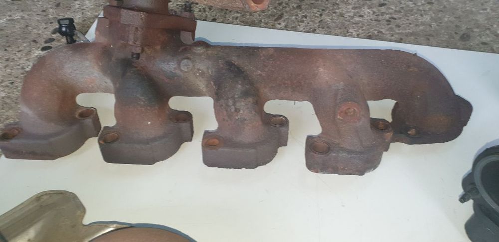 Galerie Admisie / Evacuare 2,2 / 2,4 motorizare pentru Ford Transit Eu