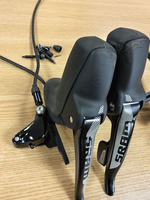 Команди SRAM Rival 22 DoubleTap BrakeLever/Shifter/Flat Mount 1x11-sp
