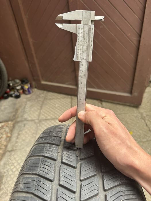 Зимни гуми 235/65/17