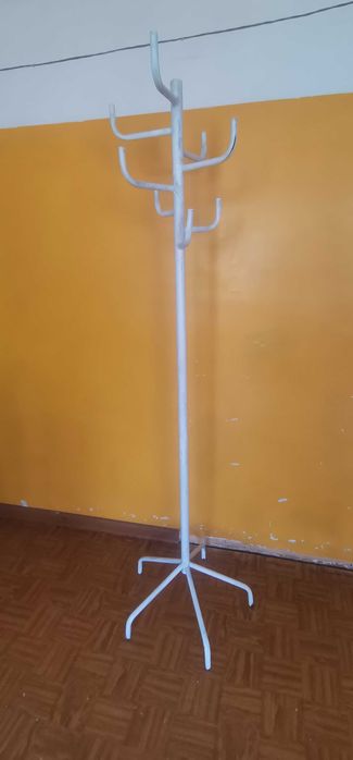 Вешалка напольная для одежды