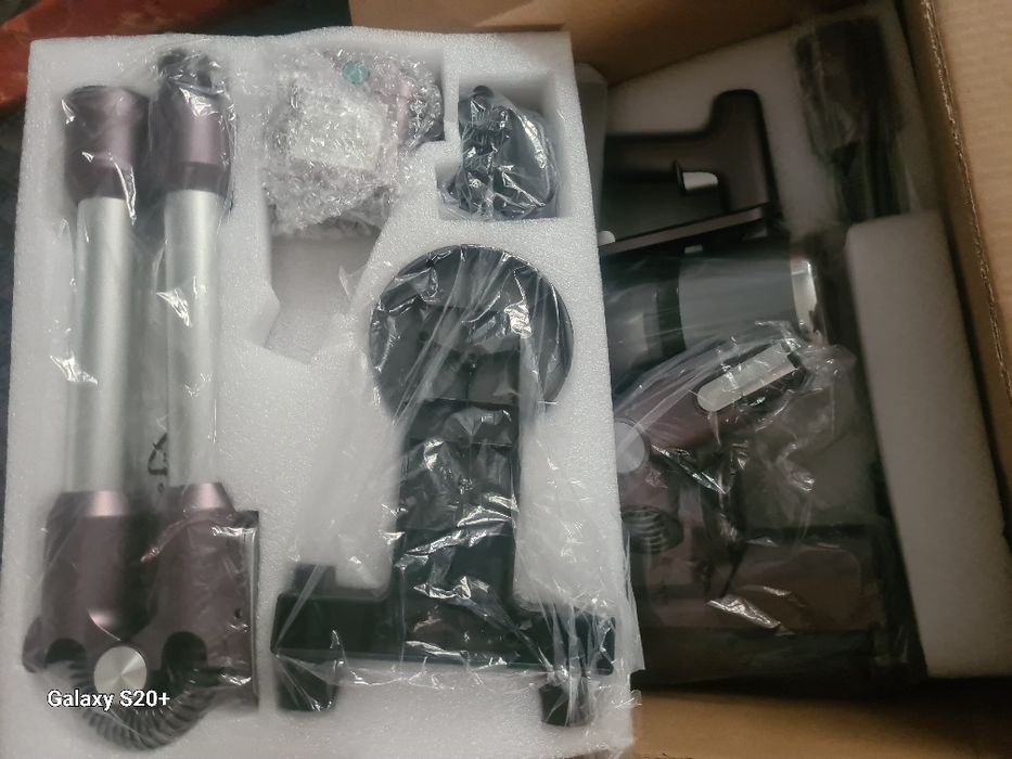 Нова безкабелна прахосмукачка на половин цена